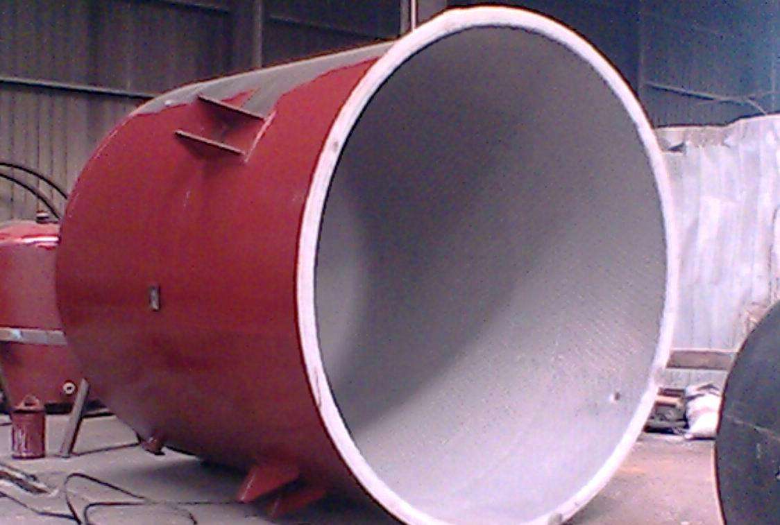 鋼襯塑儲罐為什么成為防腐儲罐的領(lǐng)軍者呢？